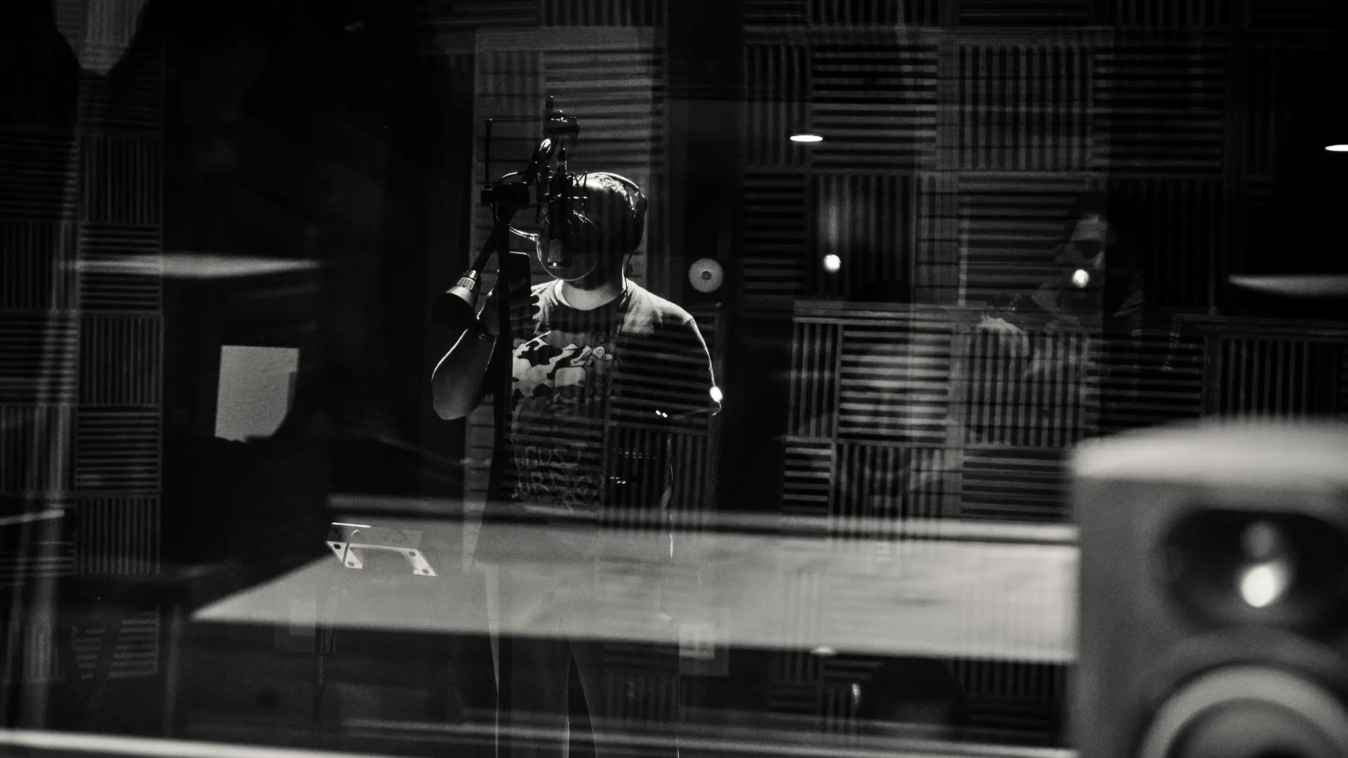 How-Music-Producers-Build-a-Career-Without-a-Major-Label